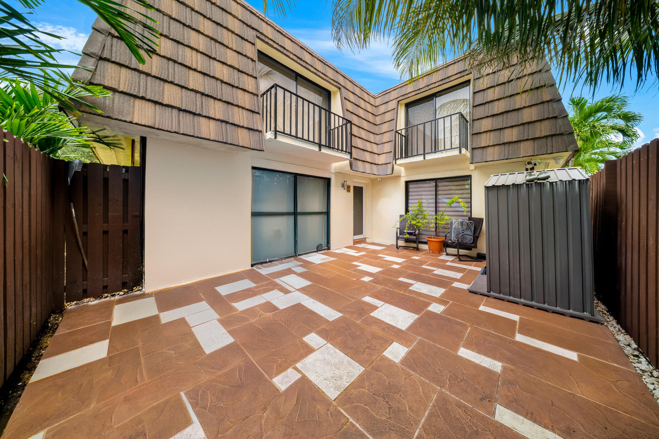 FOREST LAKES - Residential