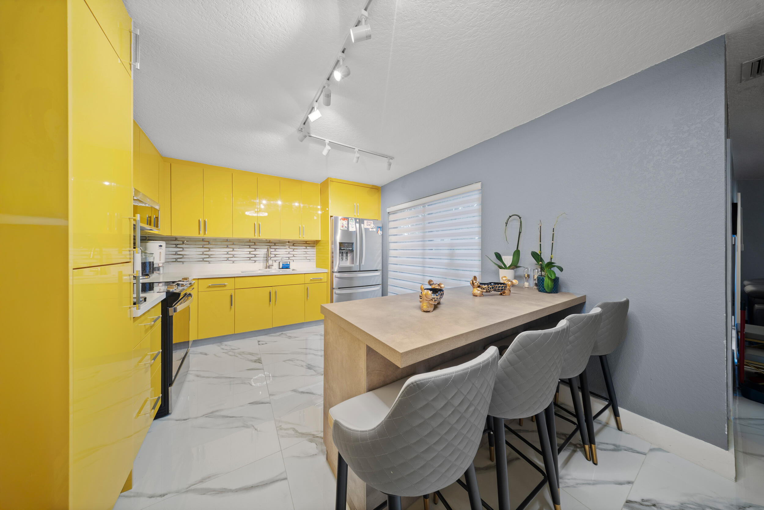 FOREST LAKES - Residential