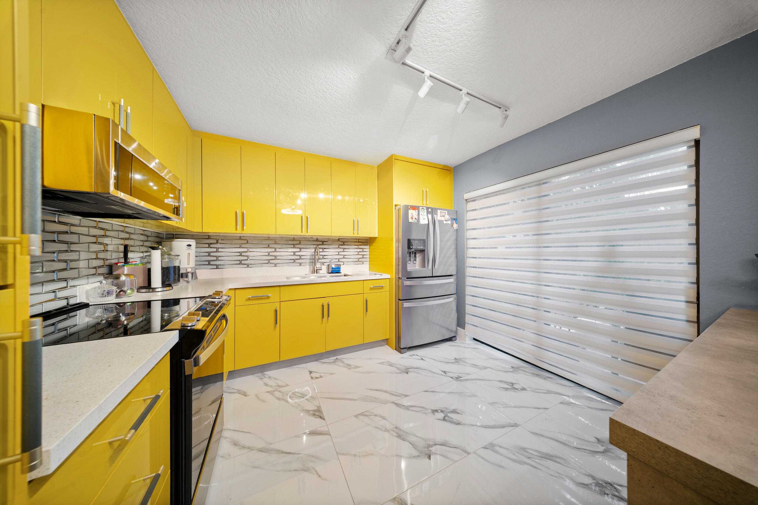 FOREST LAKES - Residential