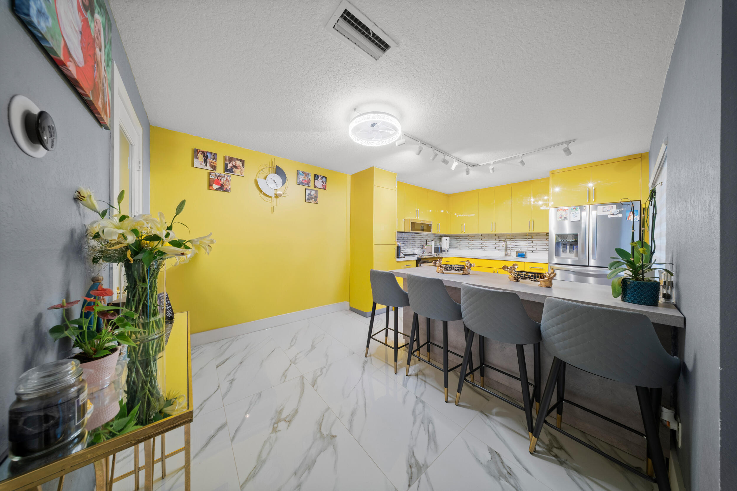 FOREST LAKES - Residential