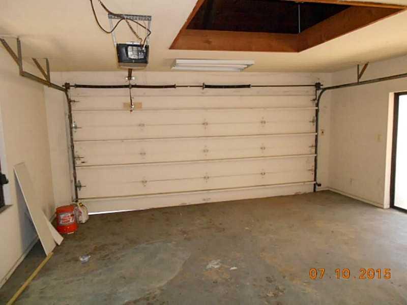 JACARANDA LAKES SEC 2 95- - Residential