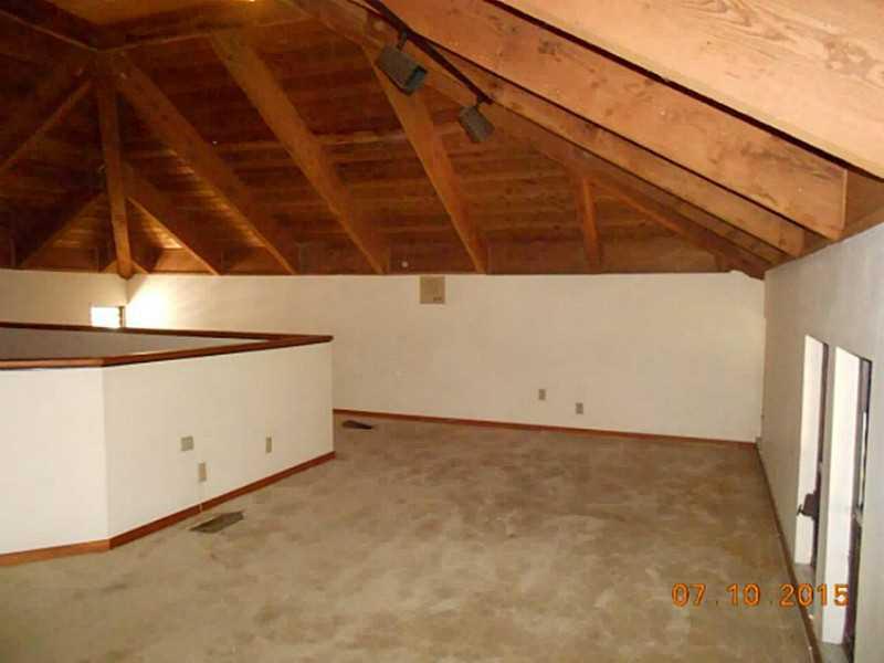 JACARANDA LAKES SEC 2 95- - Residential