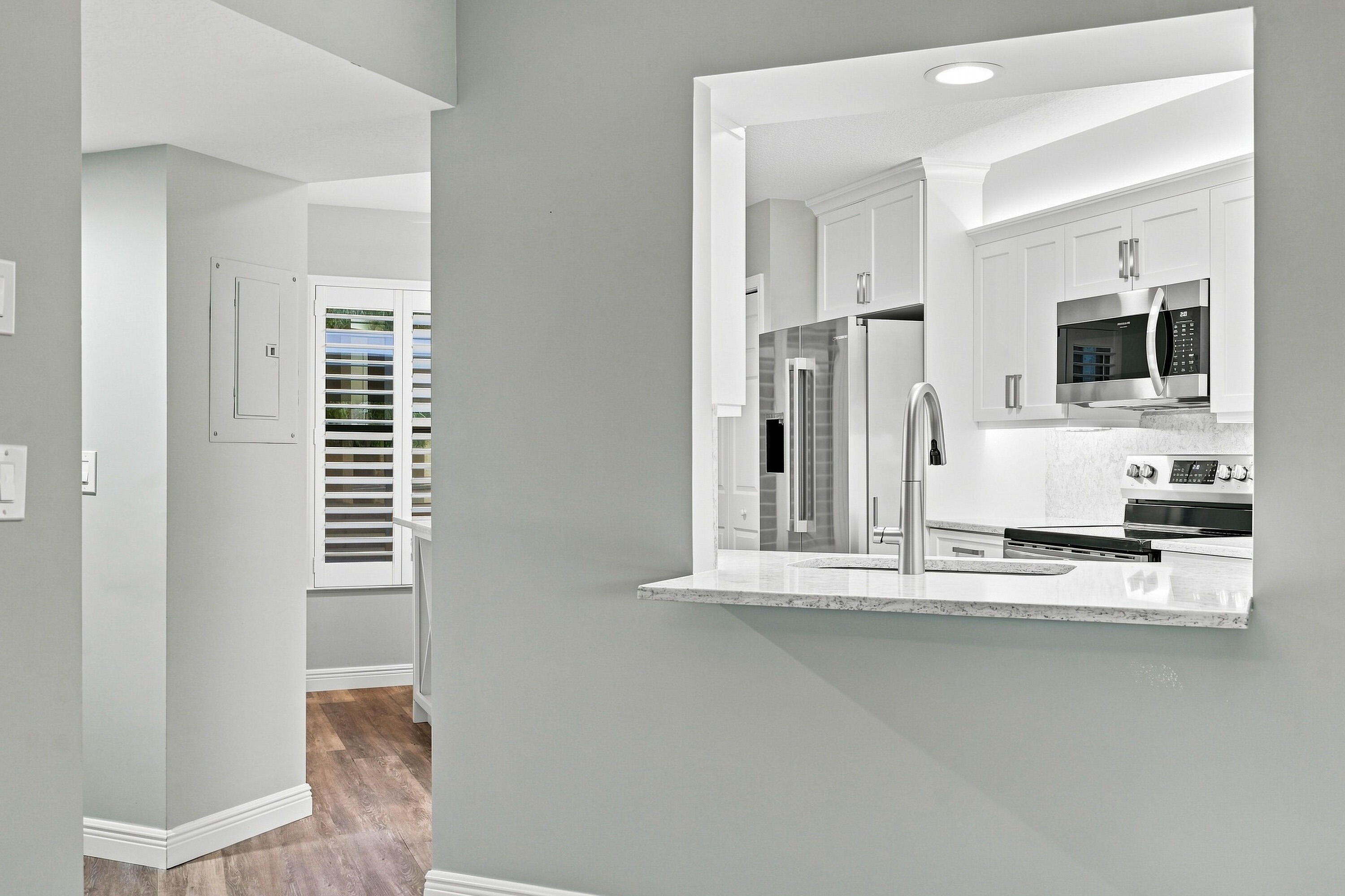 3410 SE MARTINIQUE Trace 102, Stuart, FL, 34997/$325,000 3 3410 SE MARTINIQUE Trace 102