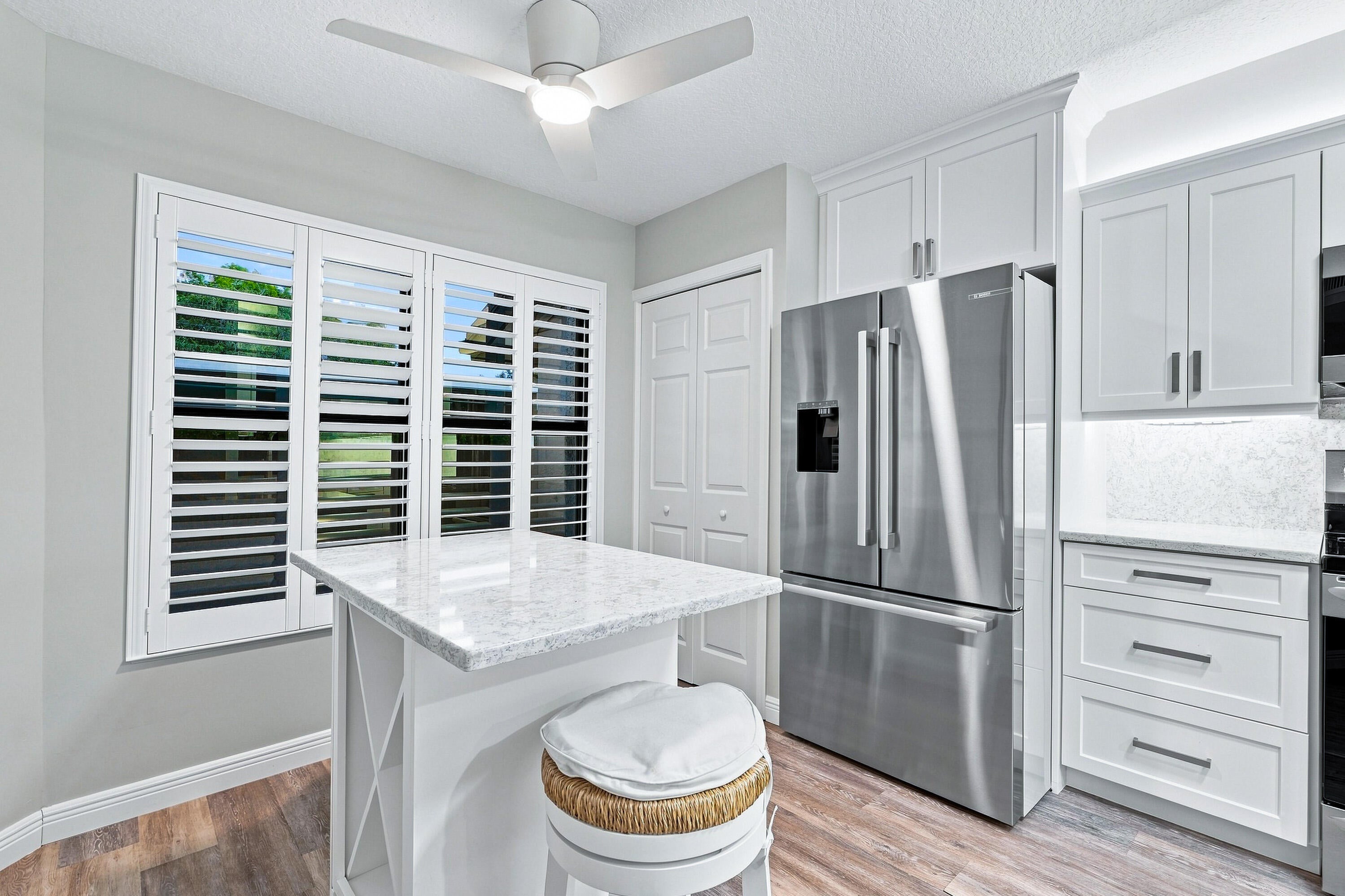 3410 SE MARTINIQUE Trace 102, Stuart, FL, 34997/$325,000 2 3410 SE MARTINIQUE Trace 102