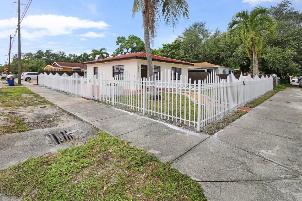 West Biscayne - Residential Lease