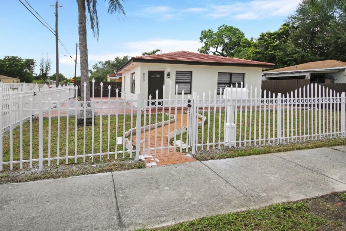 West Biscayne - Residential Lease