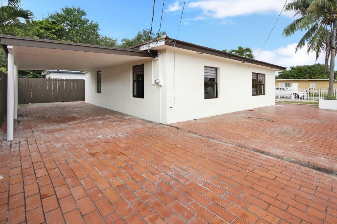 West Biscayne - Residential Lease