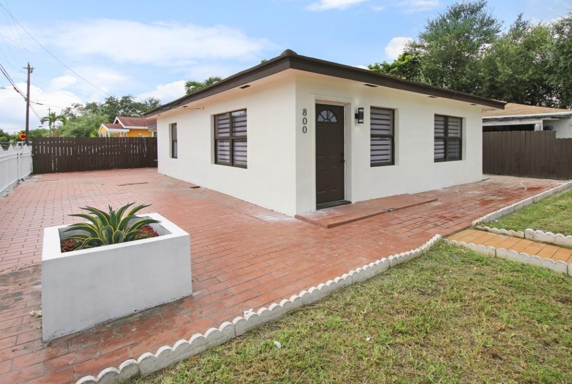 West Biscayne - Residential Lease