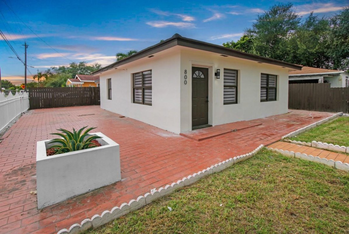 West Biscayne - Residential Lease