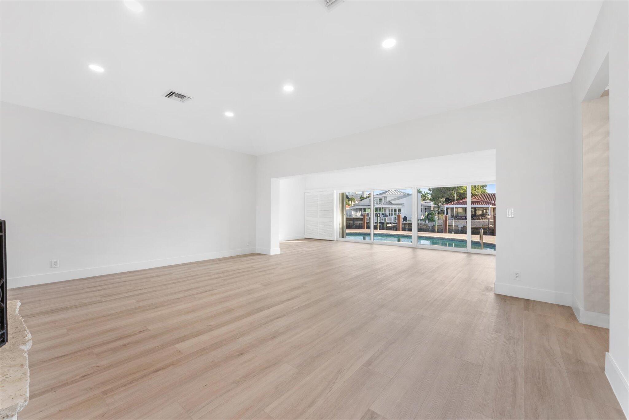 TROPIC ISLE 4TH SEC - Residential