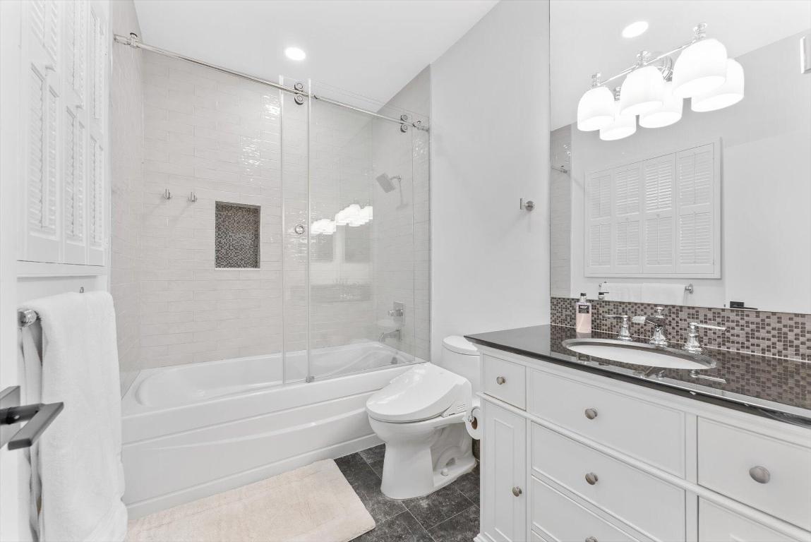 TROPIC ISLE 4TH SEC - Residential