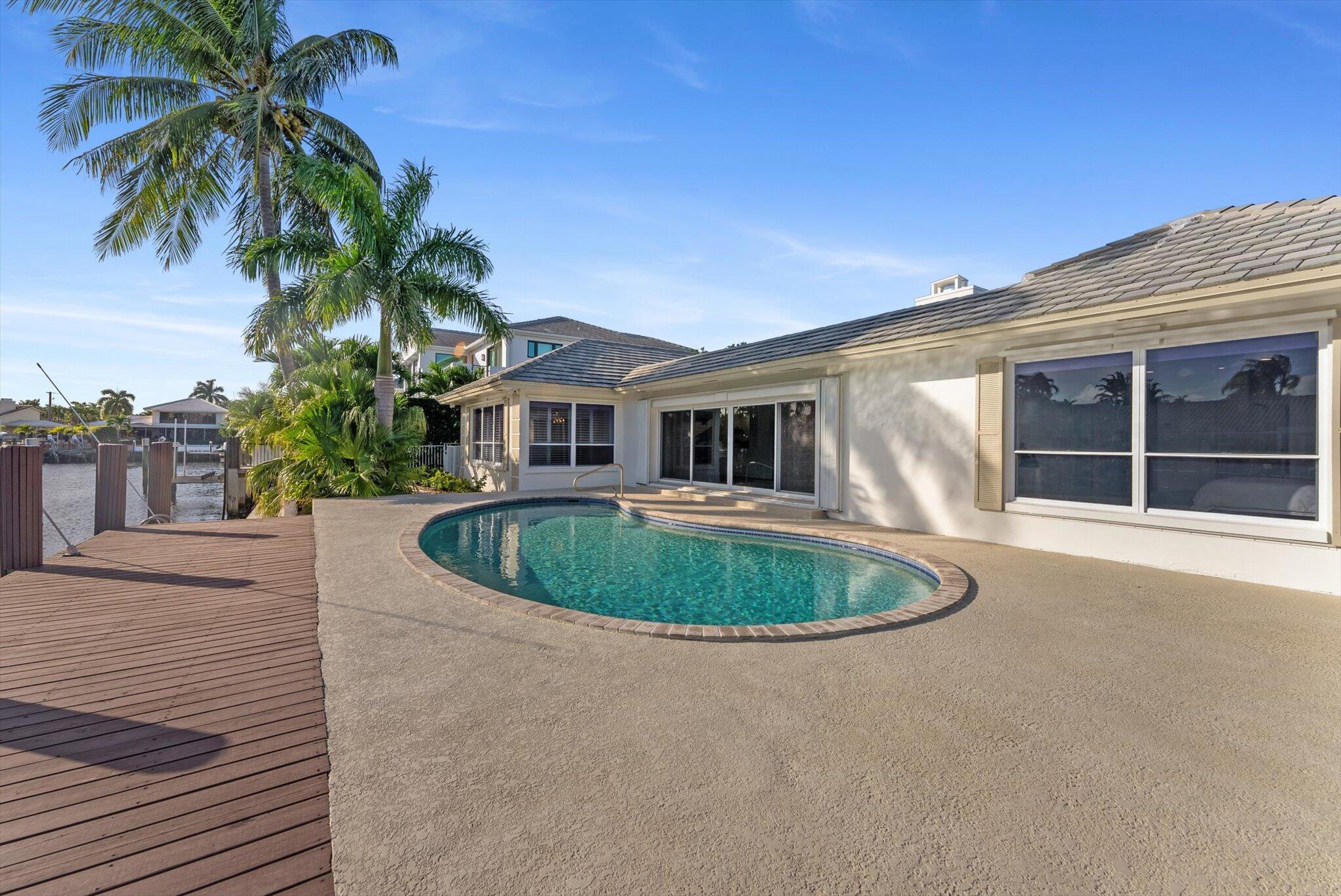 TROPIC ISLE 4TH SEC - Residential