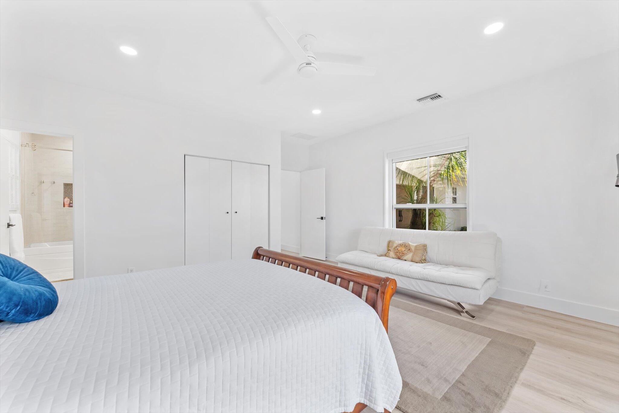 TROPIC ISLE 4TH SEC - Residential