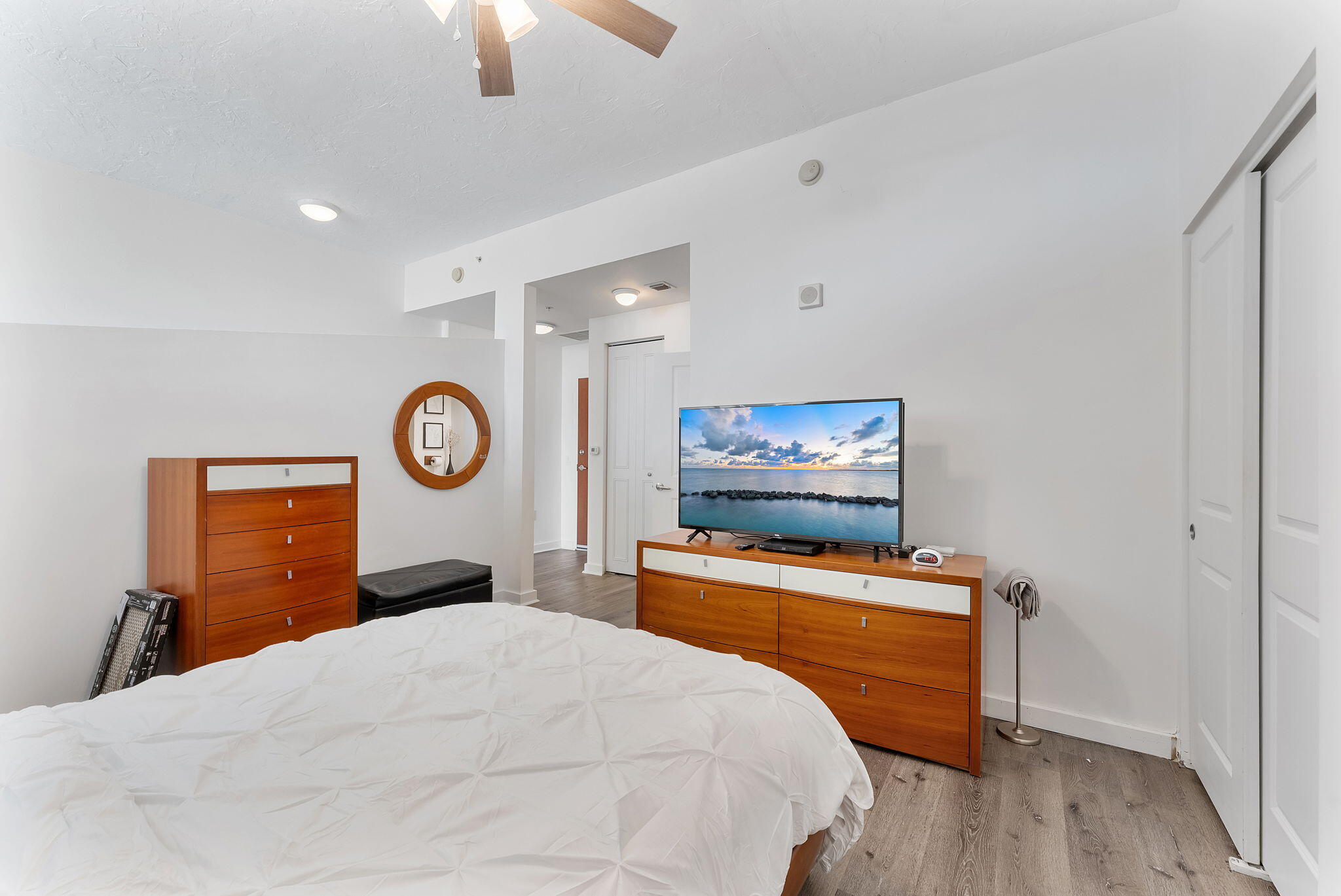 EDGE CONDO - Residential