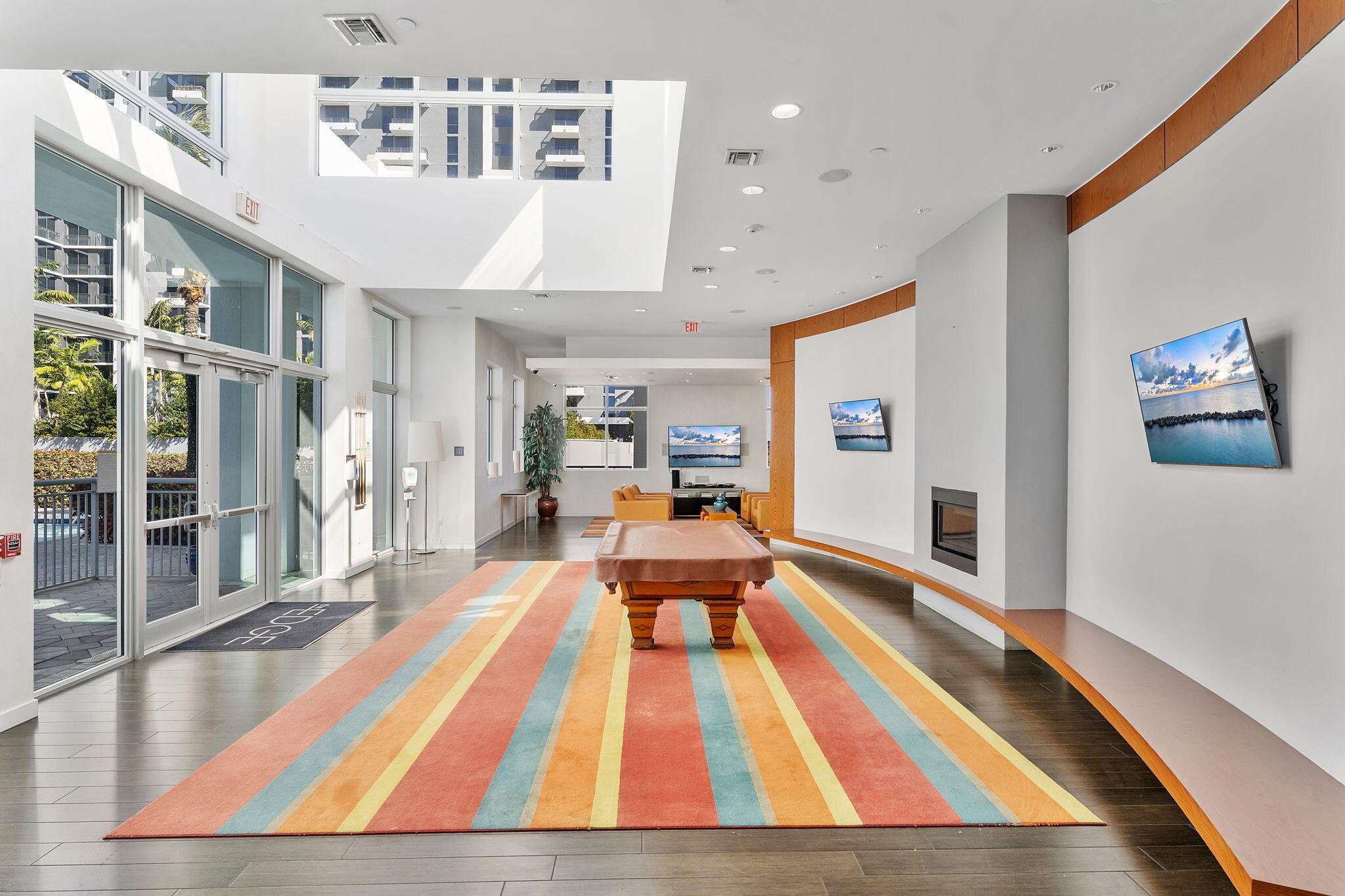 EDGE CONDO - Residential