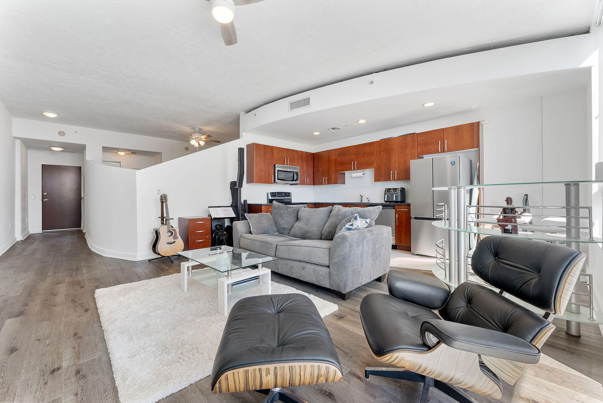 EDGE CONDO - Residential