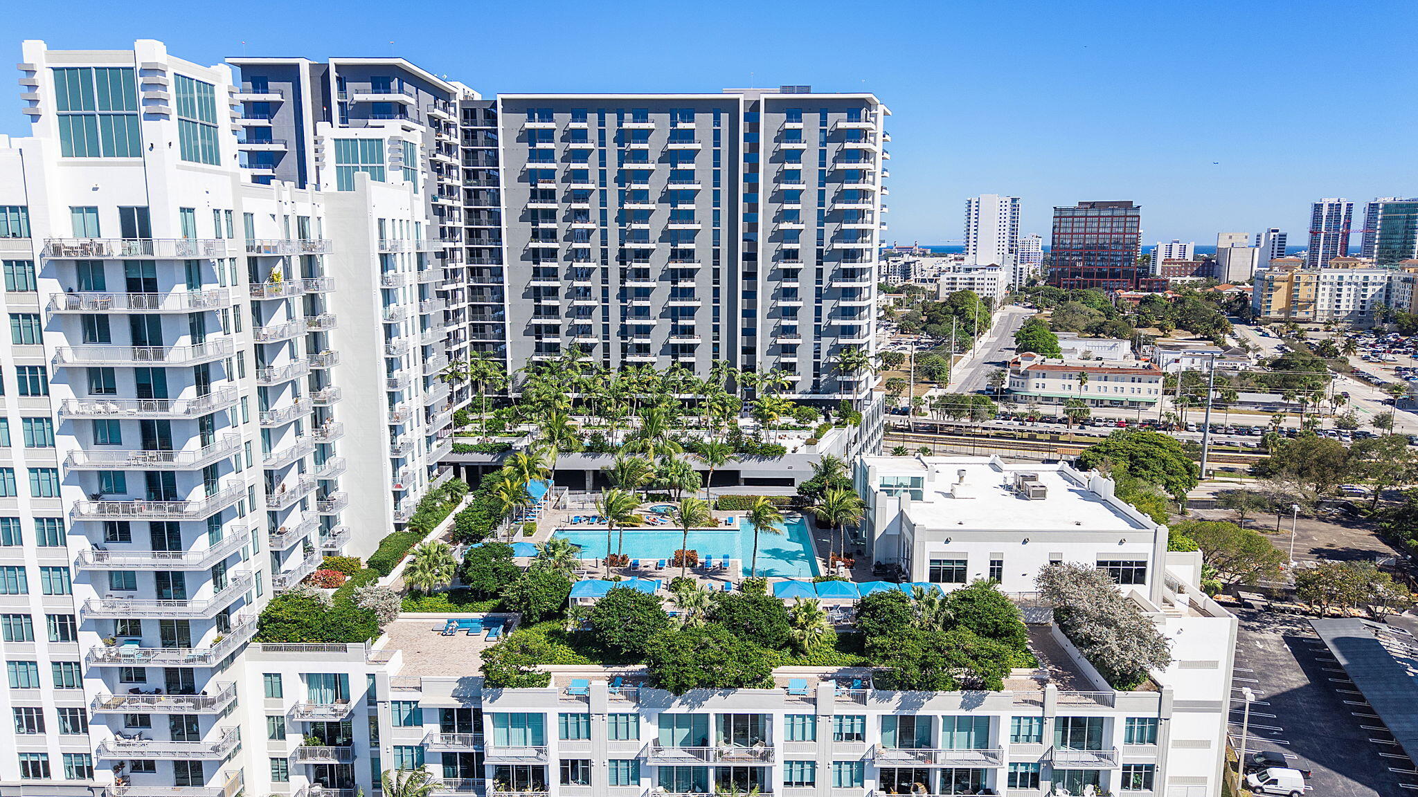 EDGE CONDO - Residential