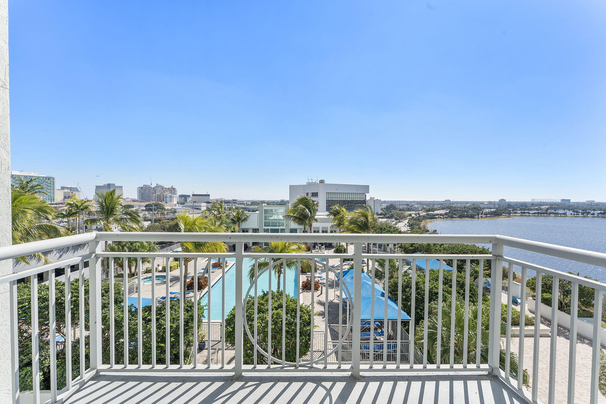 EDGE CONDO - Residential