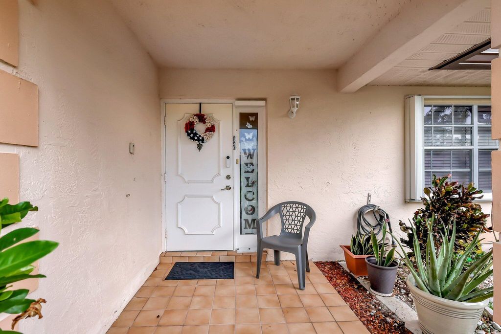 Photo of 5840 Summerfield Court, Fort Pierce, FL 34982 (MLS # R11095186)