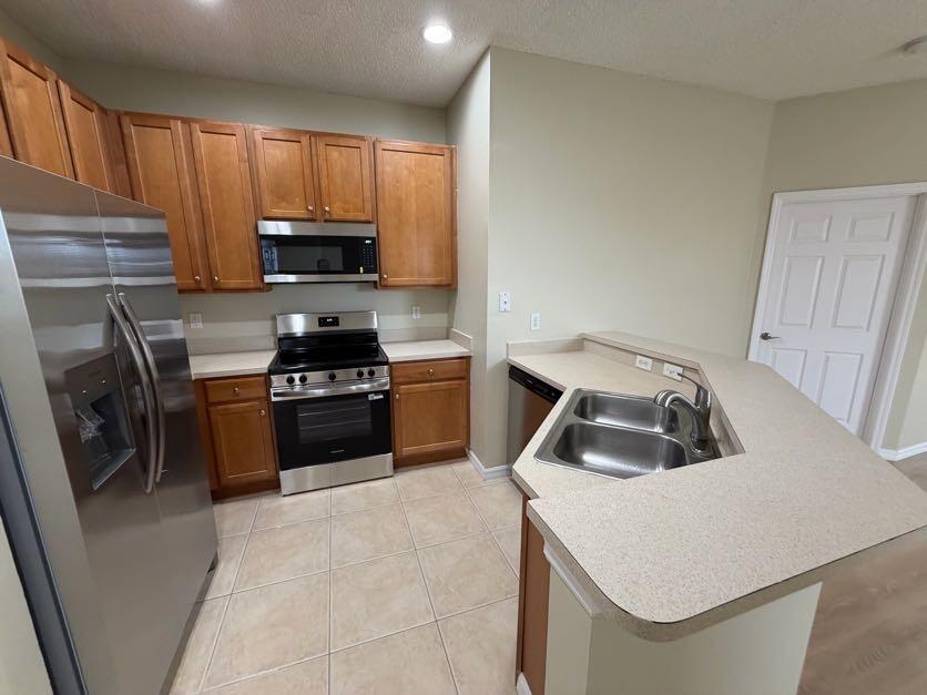 CRESTWOOD AT CAROLINA CONDO - Residential Lease