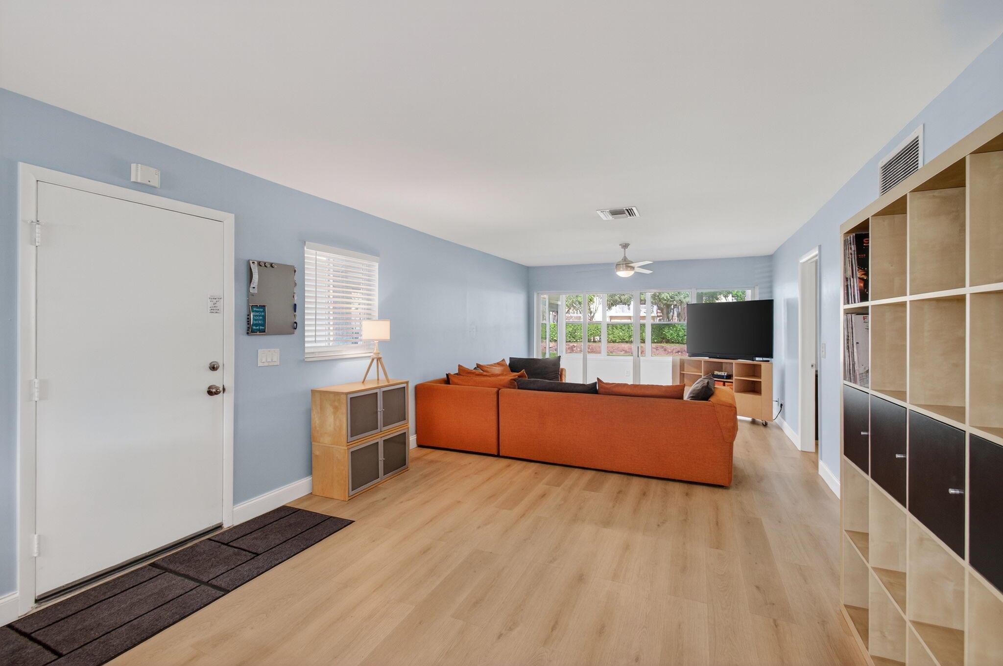 COUNTRY MANORS CONDO - Residential