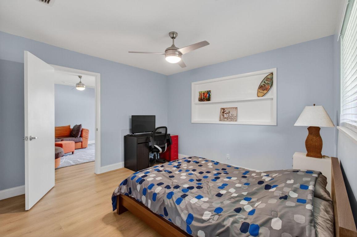 COUNTRY MANORS CONDO - Residential