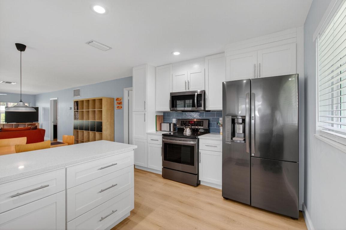 COUNTRY MANORS CONDO - Residential