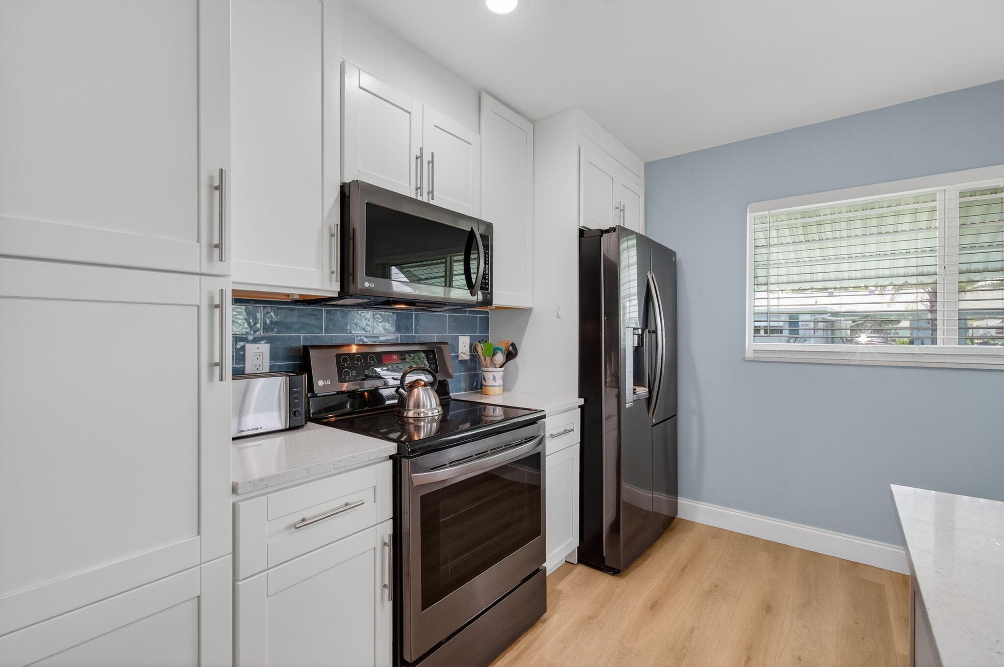 COUNTRY MANORS CONDO - Residential