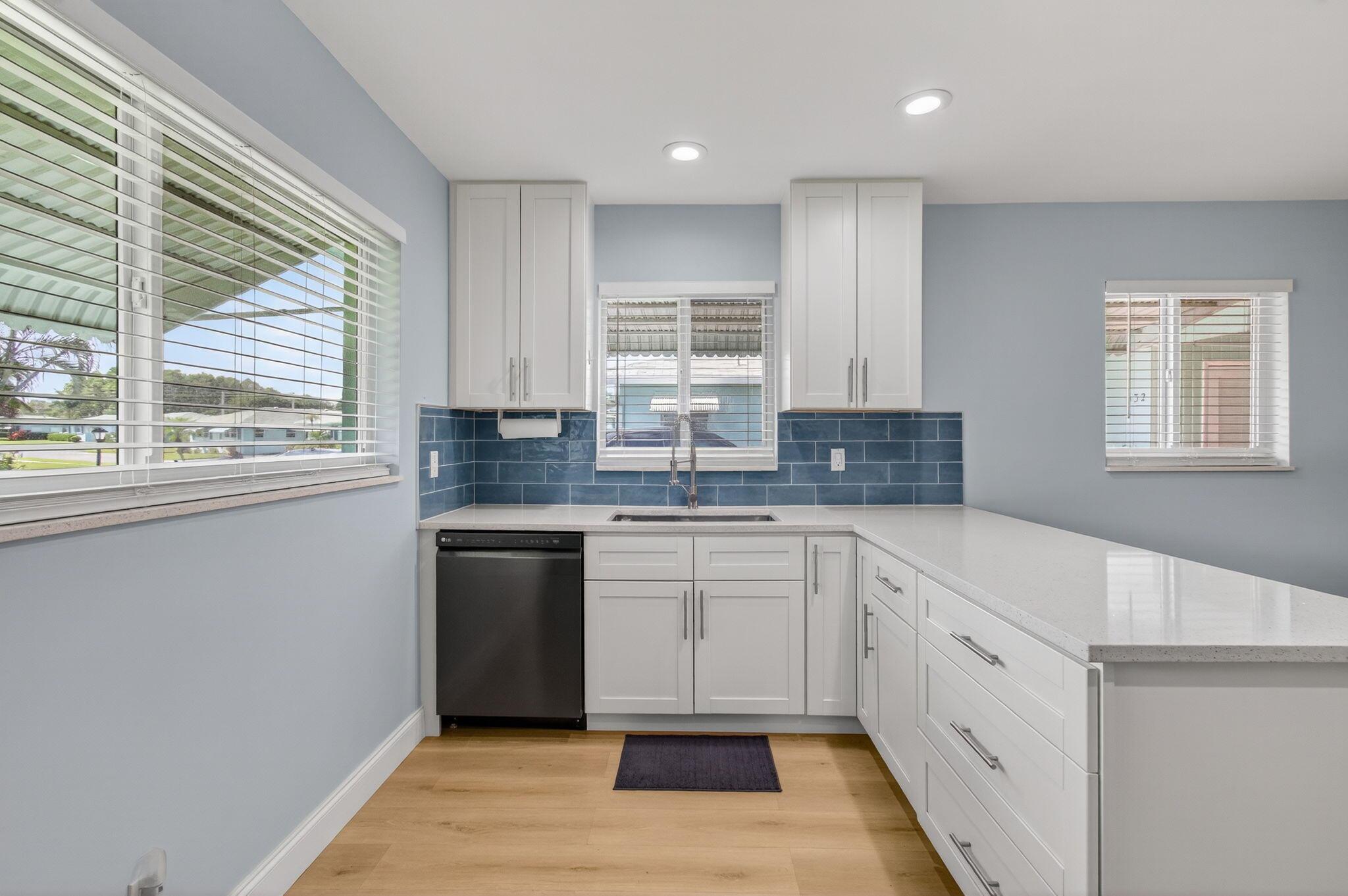 COUNTRY MANORS CONDO - Residential