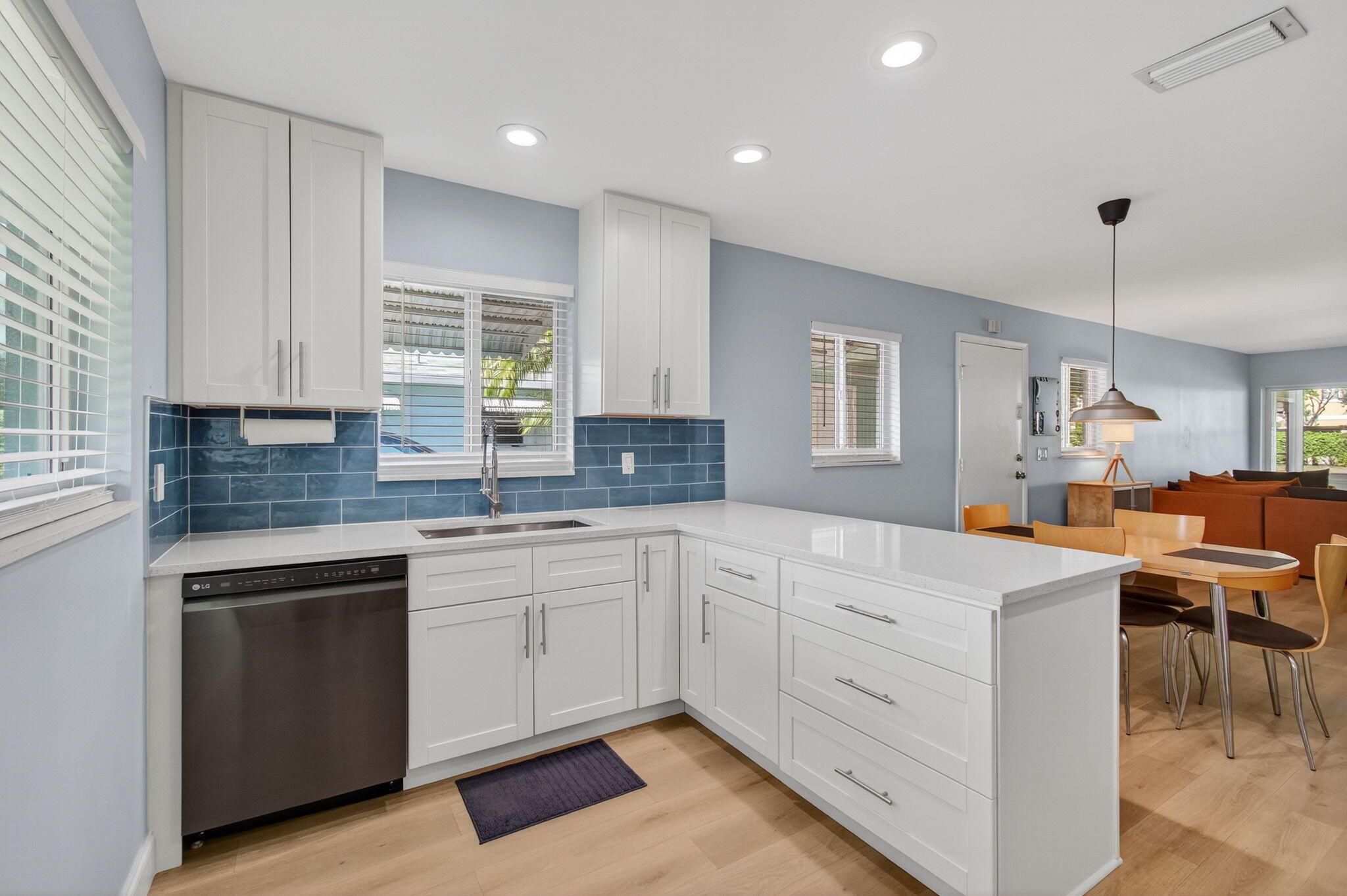 COUNTRY MANORS CONDO - Residential