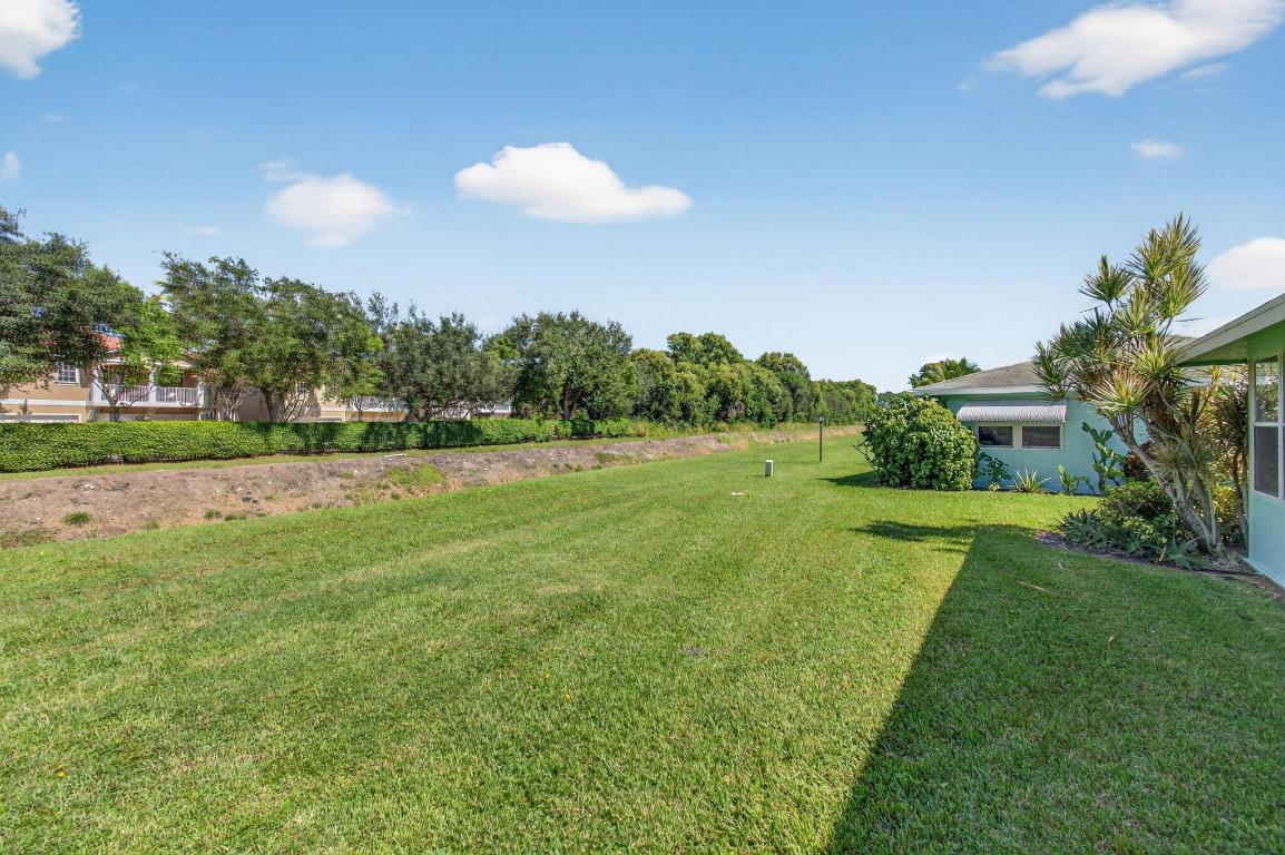 COUNTRY MANORS CONDO - Residential