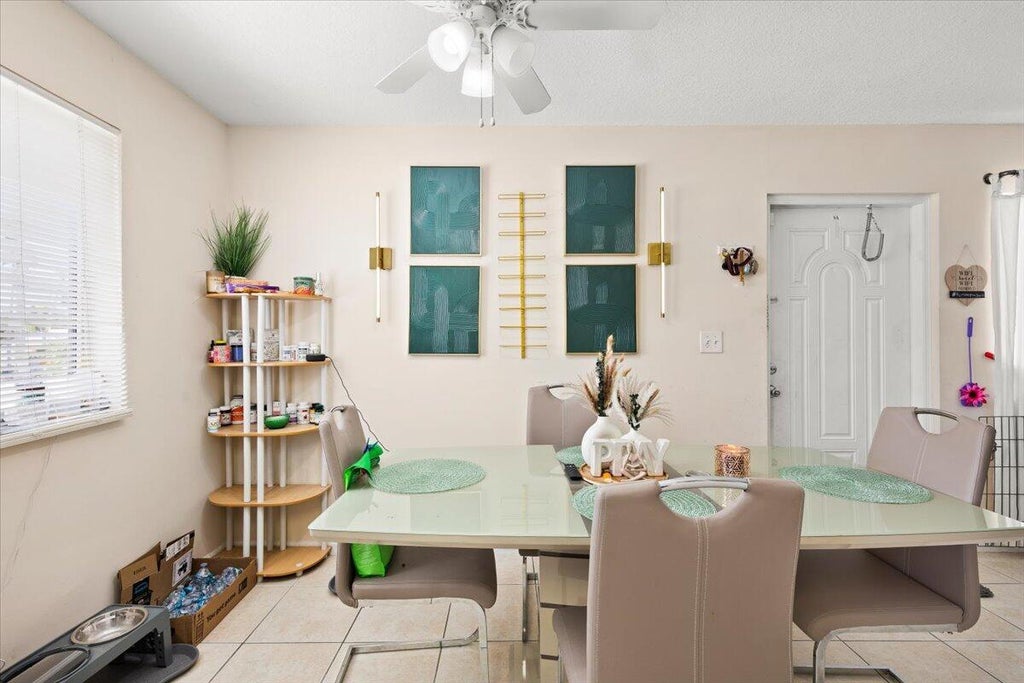 Photo of 1905 Lake Worth Road, Lake Worth Beach, FL 33461 (MLS # B26046888)