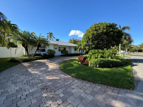 A home in Palm Beach Shores