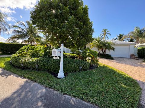 A home in Palm Beach Shores