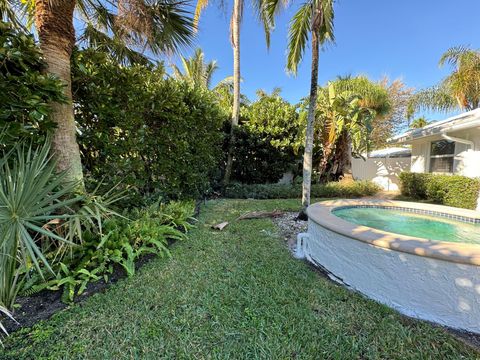 A home in Palm Beach Shores