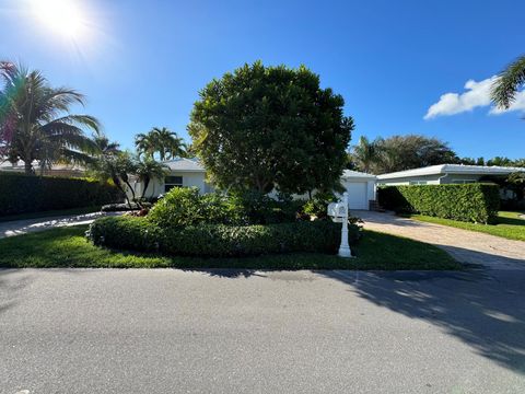 A home in Palm Beach Shores