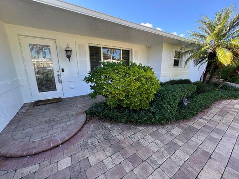 A home in Palm Beach Shores