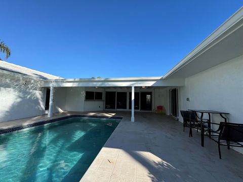 A home in Palm Beach Shores