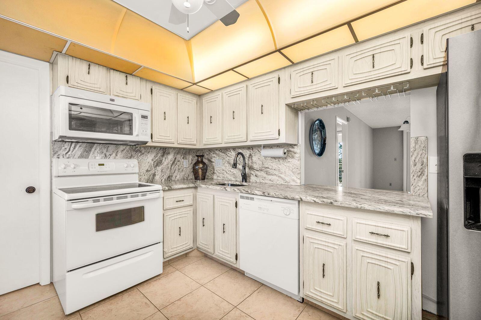 BOCA TEECA COND UNIT FIVE - Residential Lease