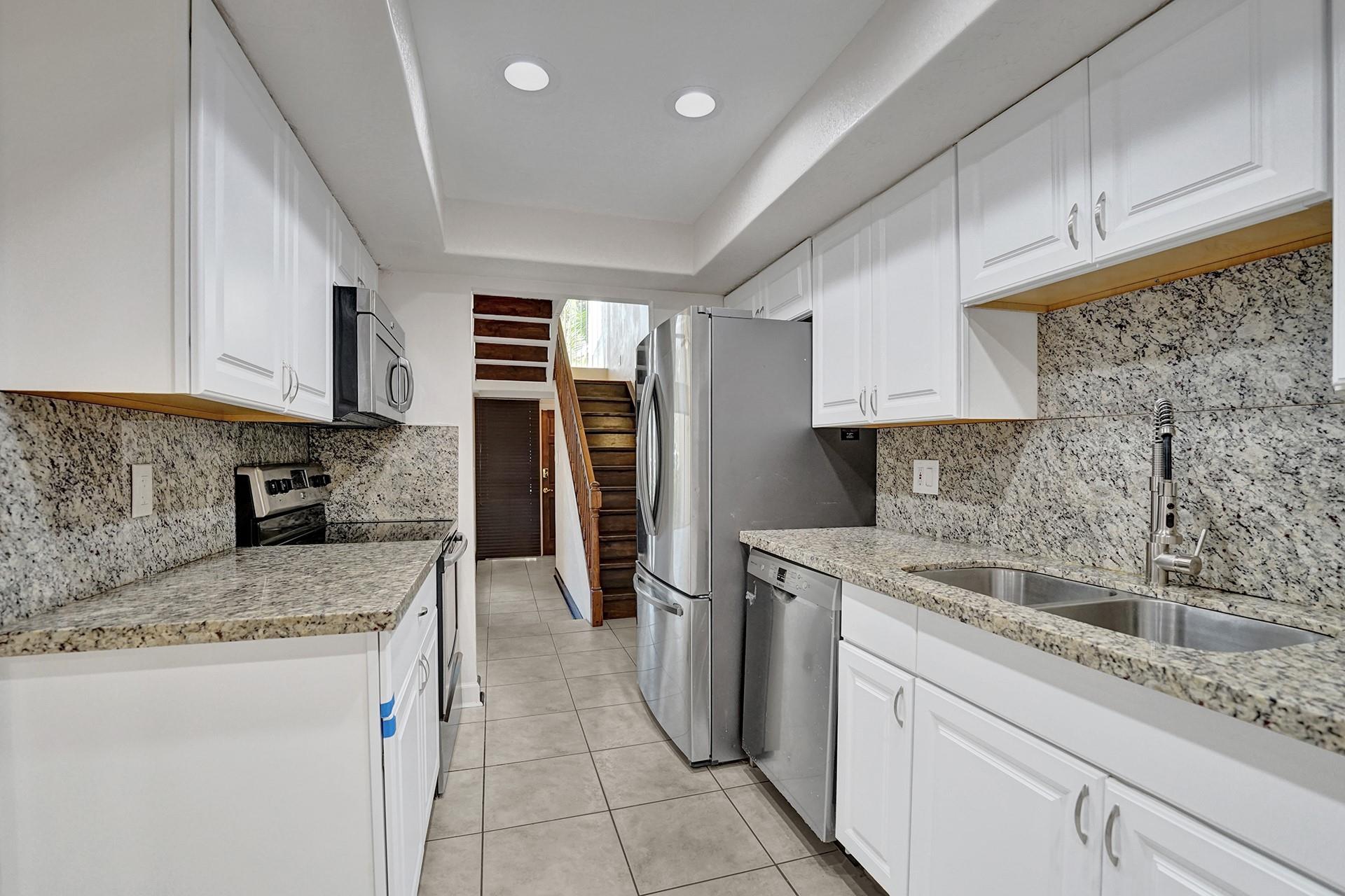 Majestic View - Residential Lease