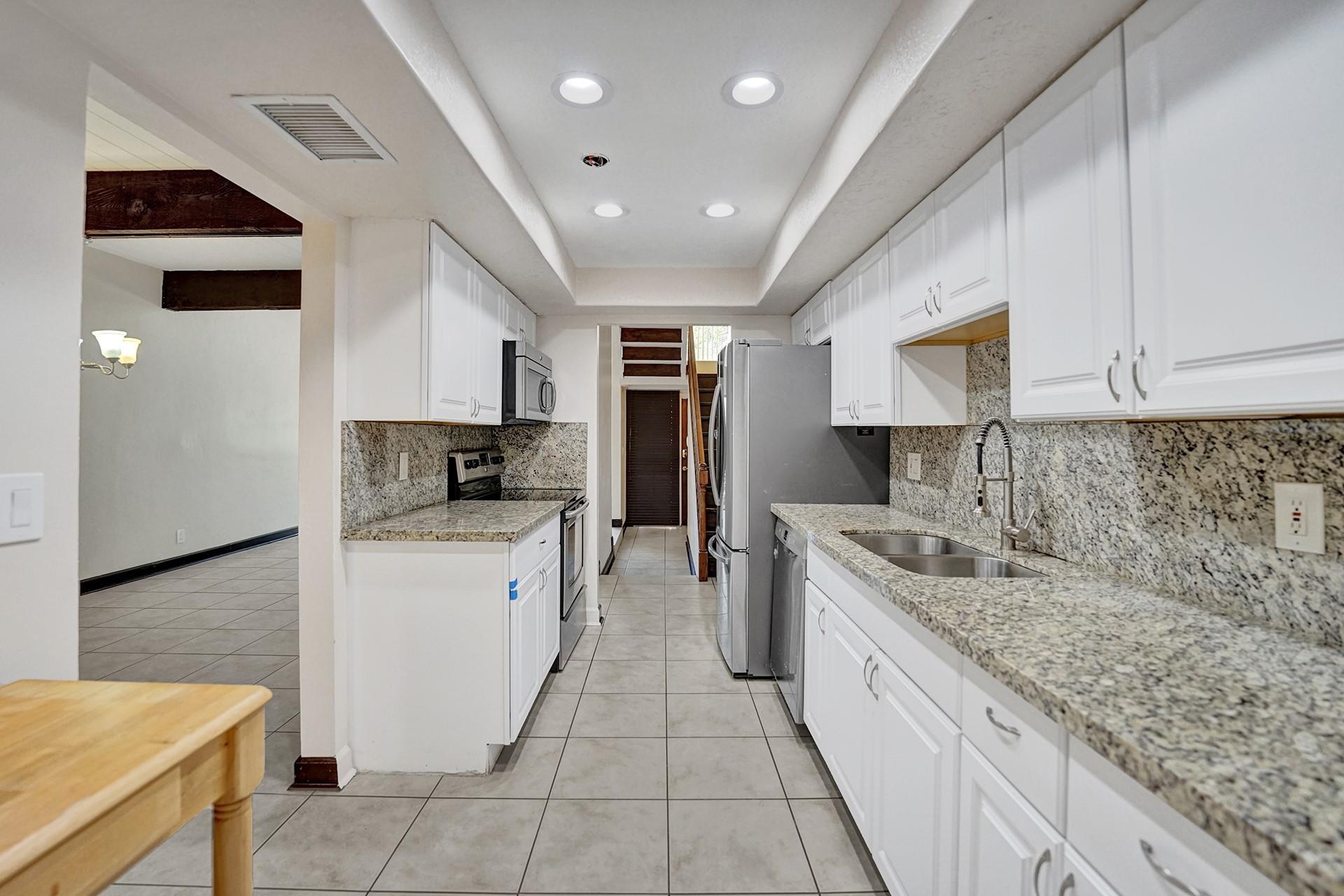 Majestic View - Residential Lease