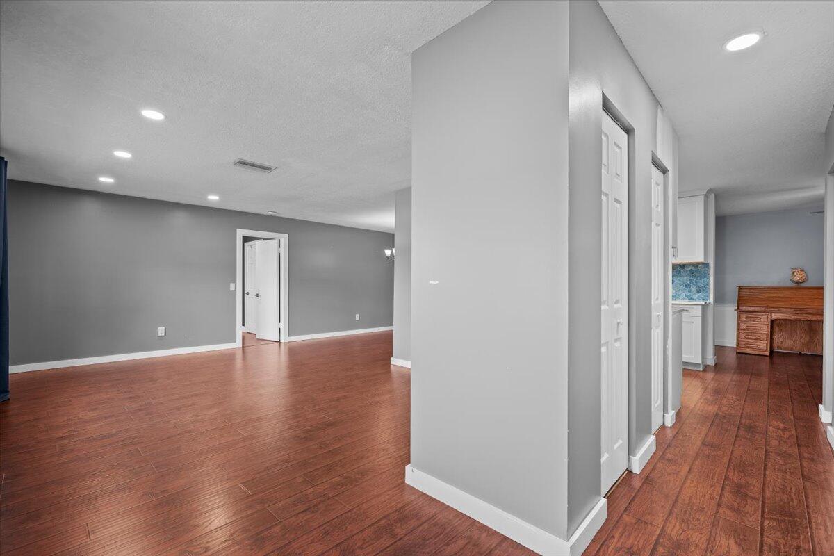 7423 Oakmont Drive