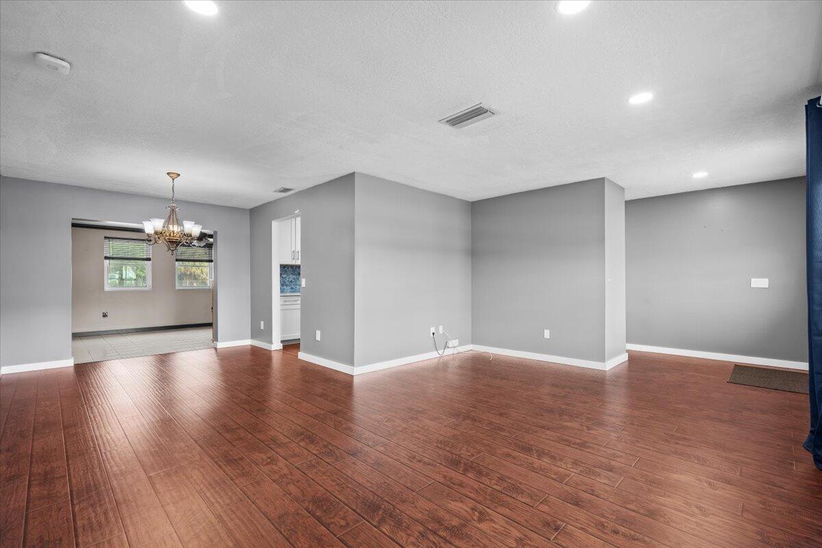 7423 Oakmont Drive