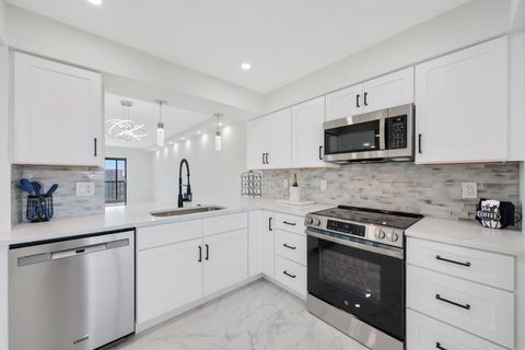 7290 Kinghurst Drive 709 Delray Beach FL 33446
