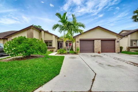 178 Ramblewood Circle, Royal Palm Beach, FL MLS: R11080219