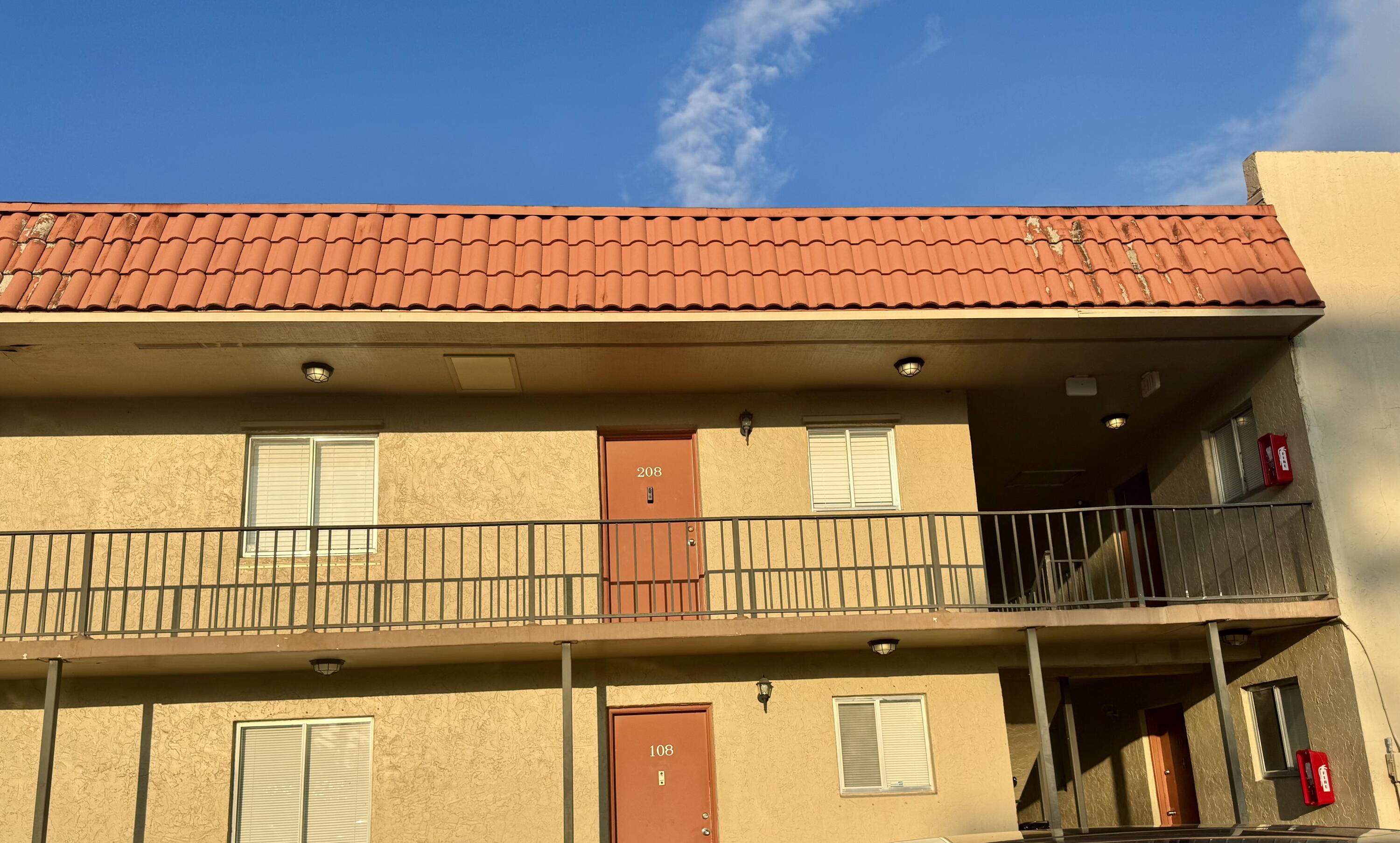 6086 Forest Hill Boulevard 208