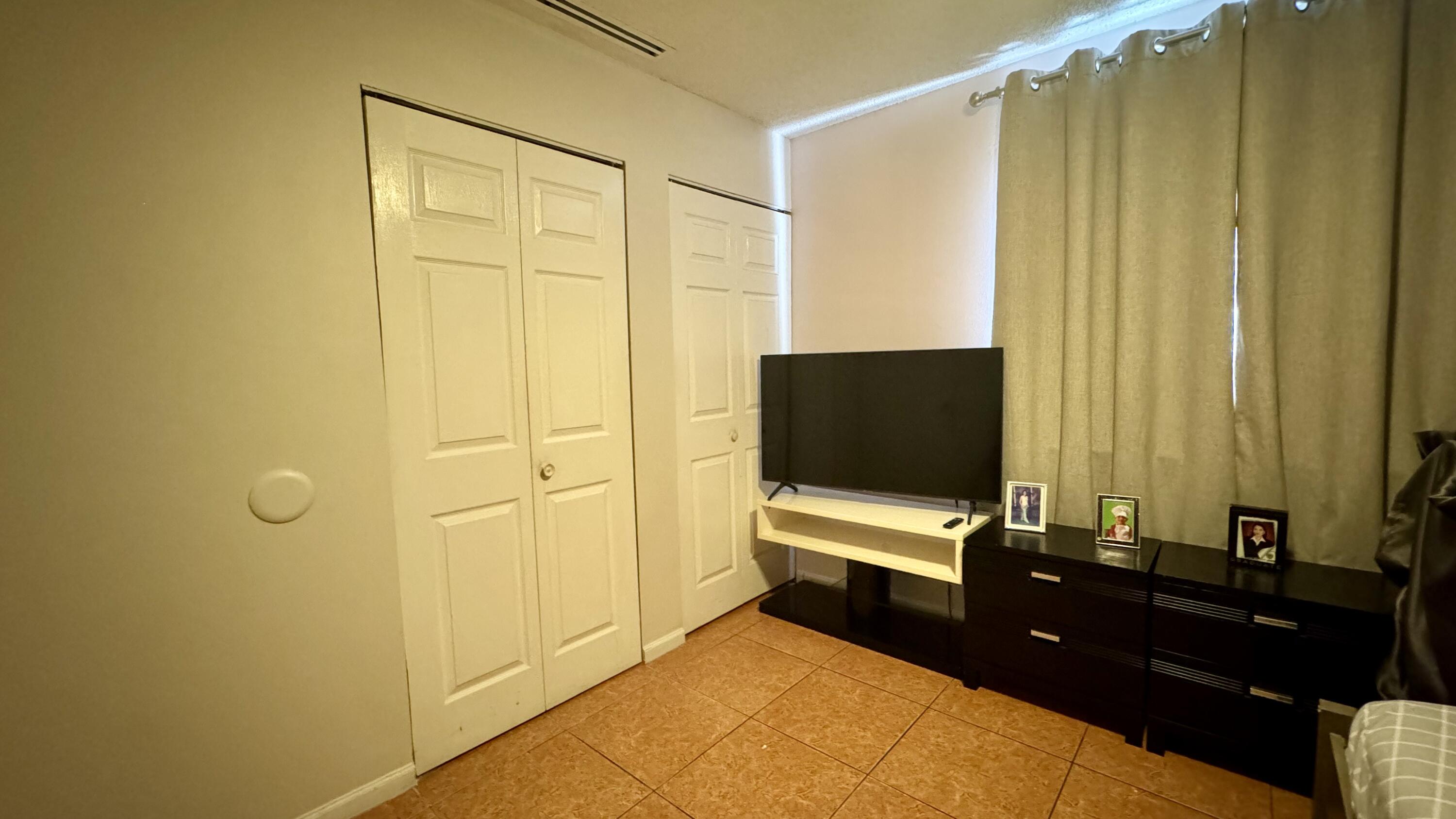 FOREST HILL GARDENS CONDO - Residential