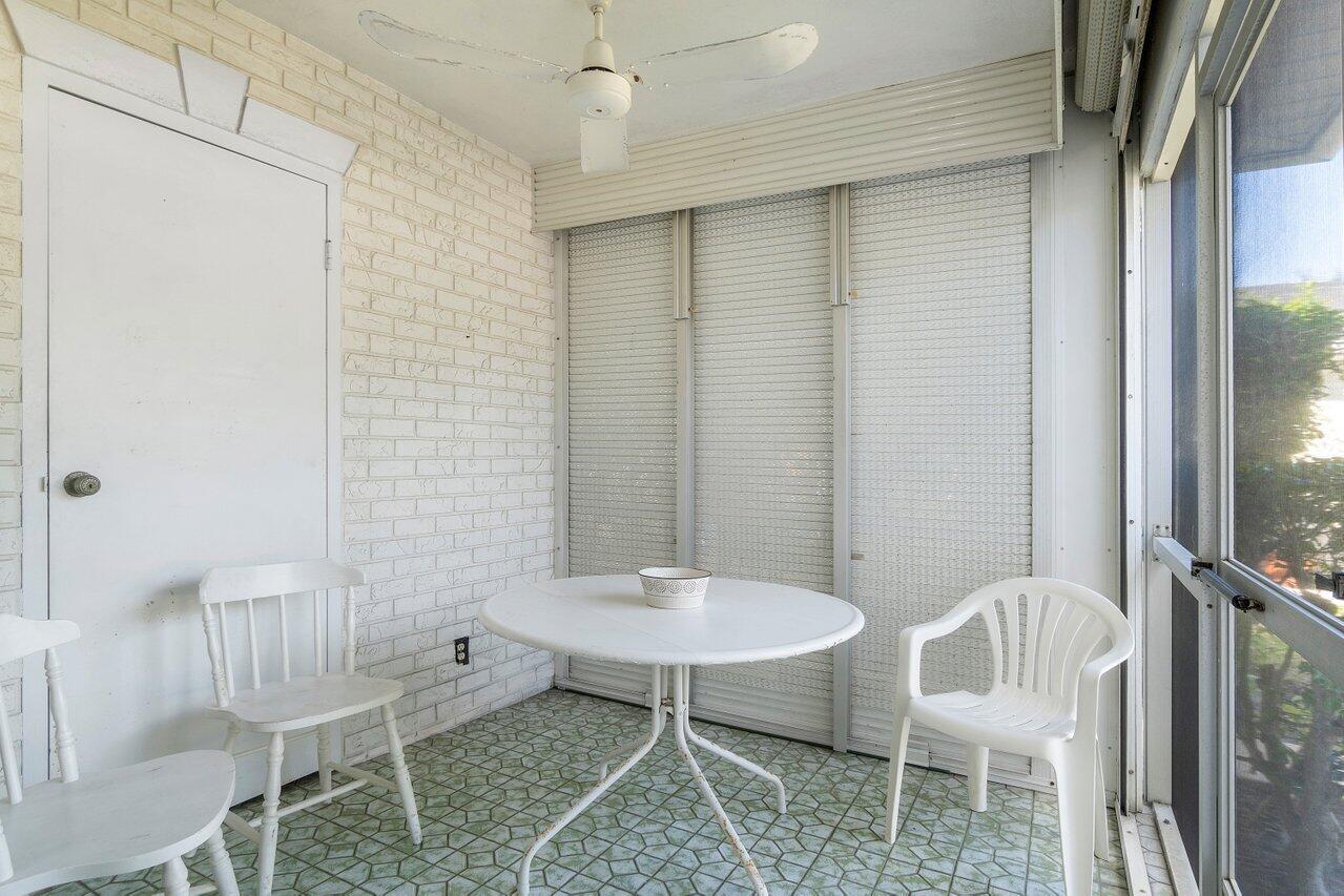 LIMETREE CONDO - Residential