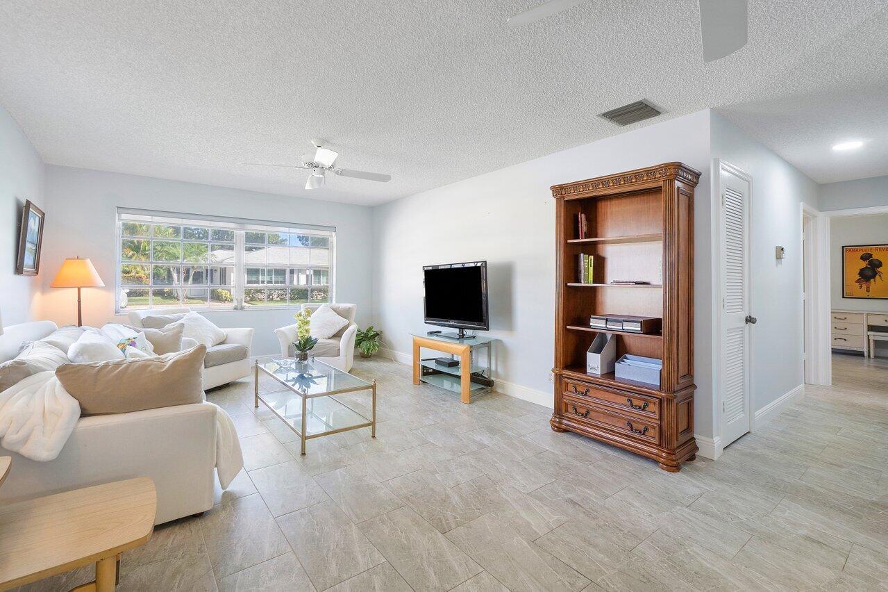 LIMETREE CONDO - Residential