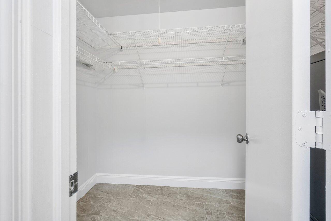 LIMETREE CONDO - Residential